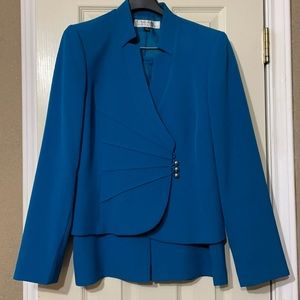 Tahari Skirt Suit size 8